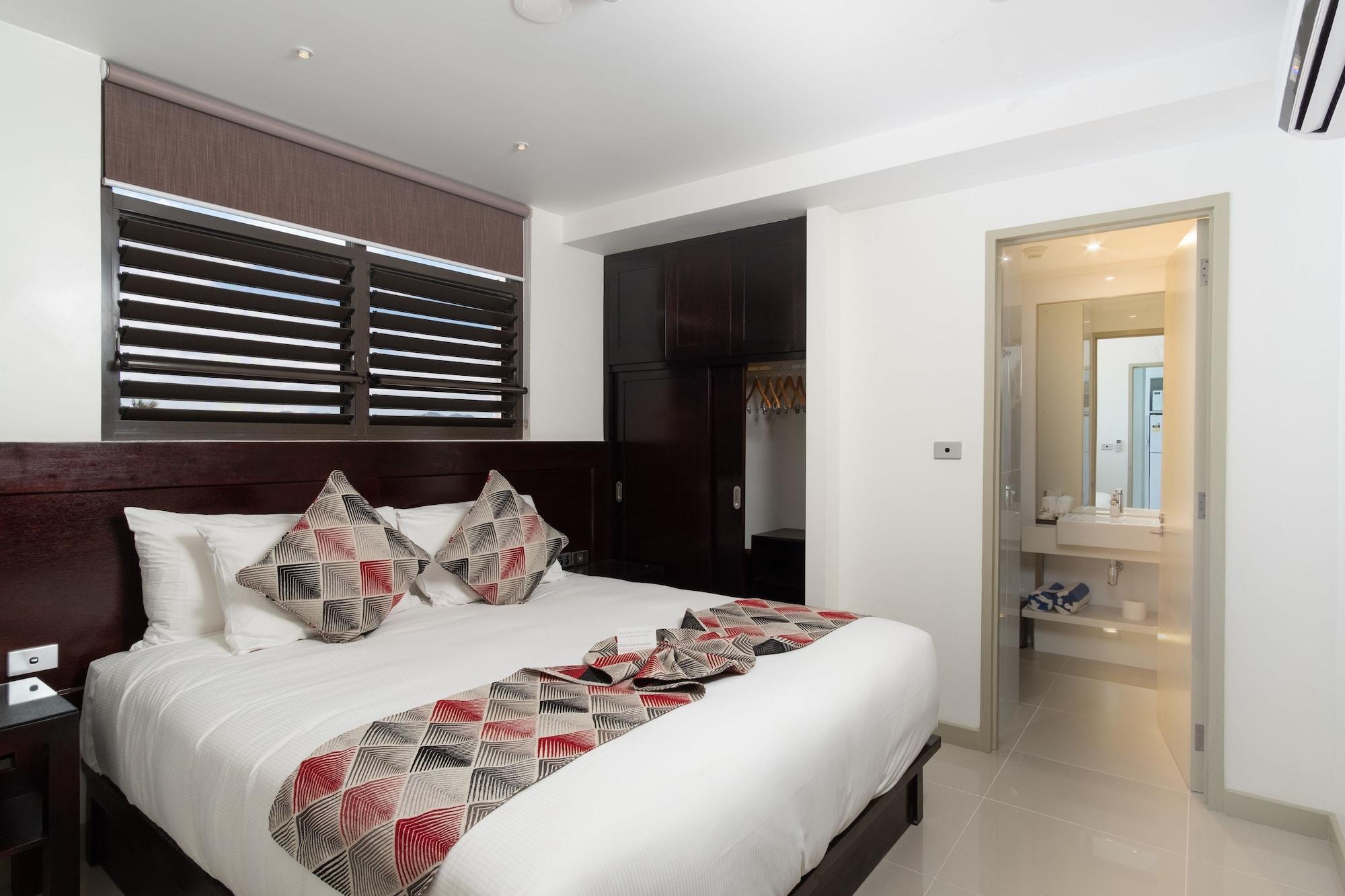 Ramada Suites By Wyndham Wailoaloa Beach Fiji Nadi Exteriör bild