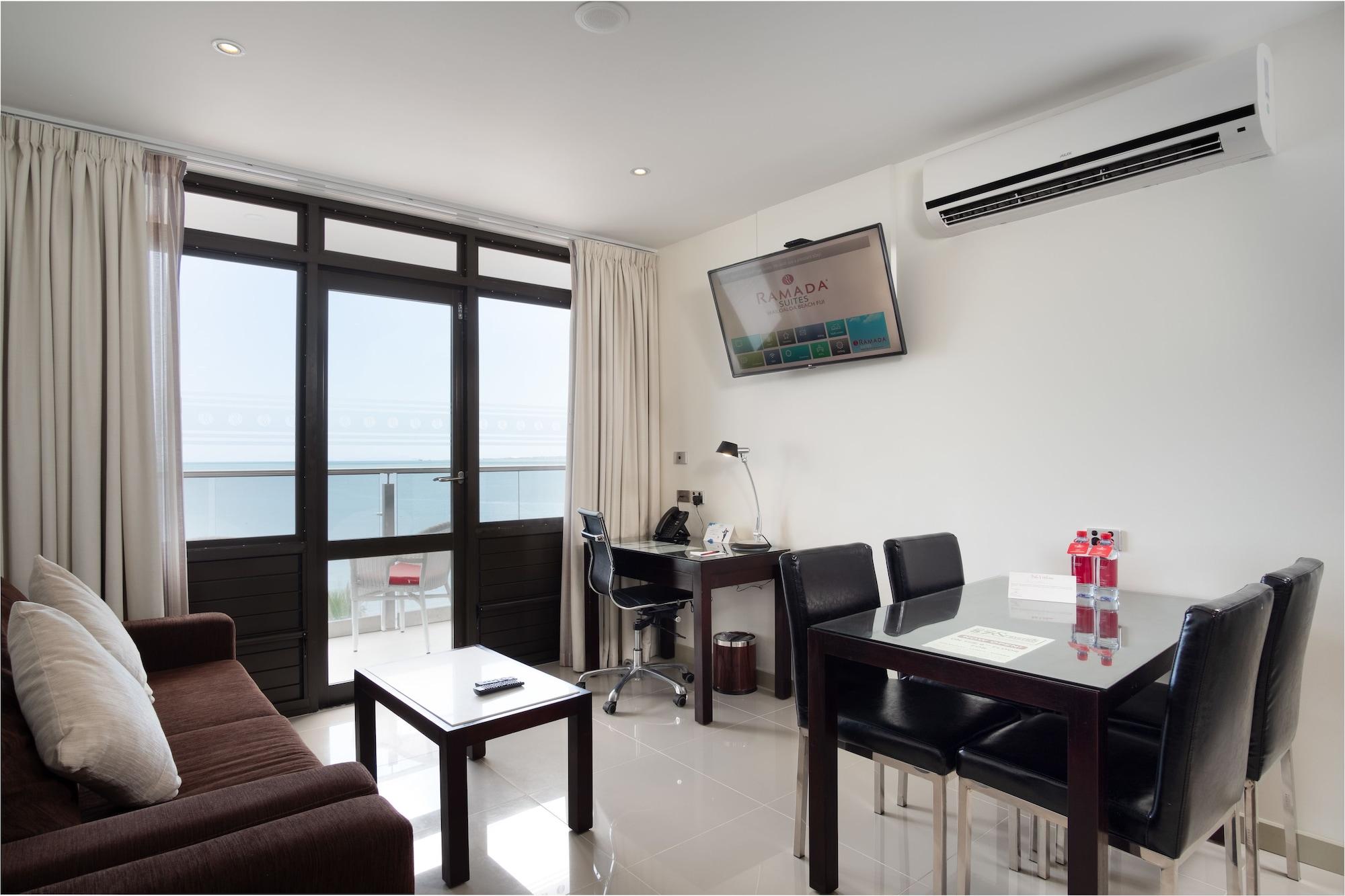 Ramada Suites By Wyndham Wailoaloa Beach Fiji Nadi Exteriör bild
