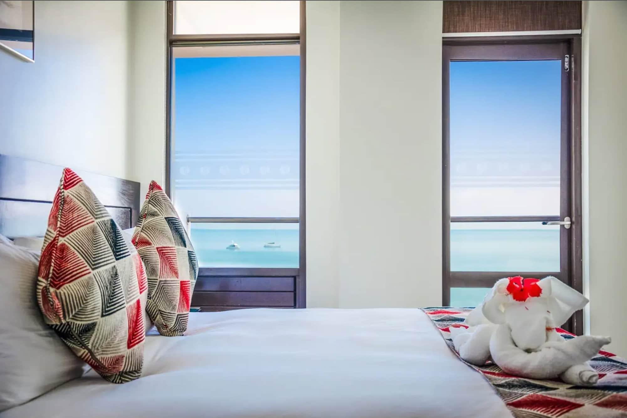 Ramada Suites By Wyndham Wailoaloa Beach Fiji Nadi Exteriör bild