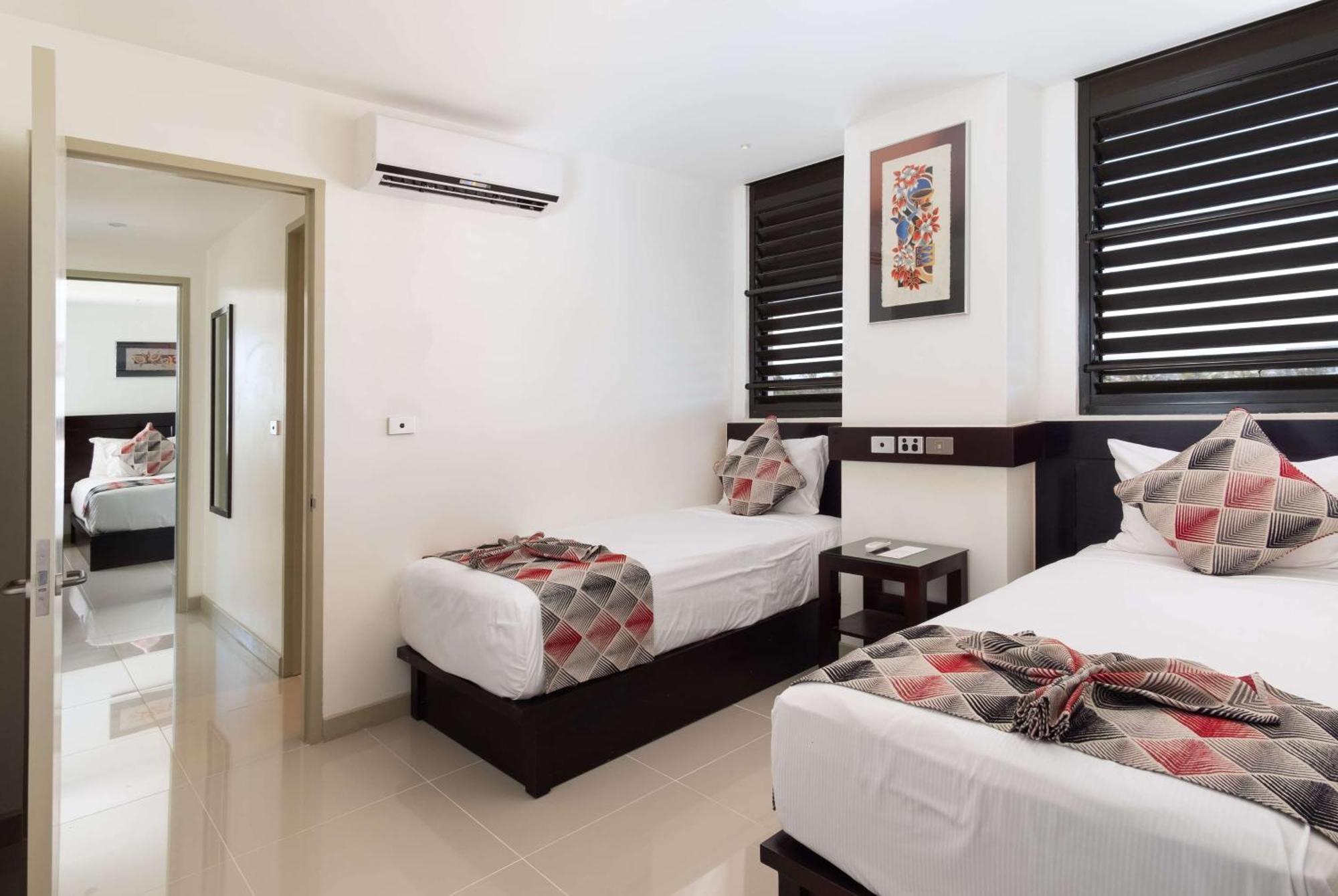 Ramada Suites By Wyndham Wailoaloa Beach Fiji Nadi Exteriör bild