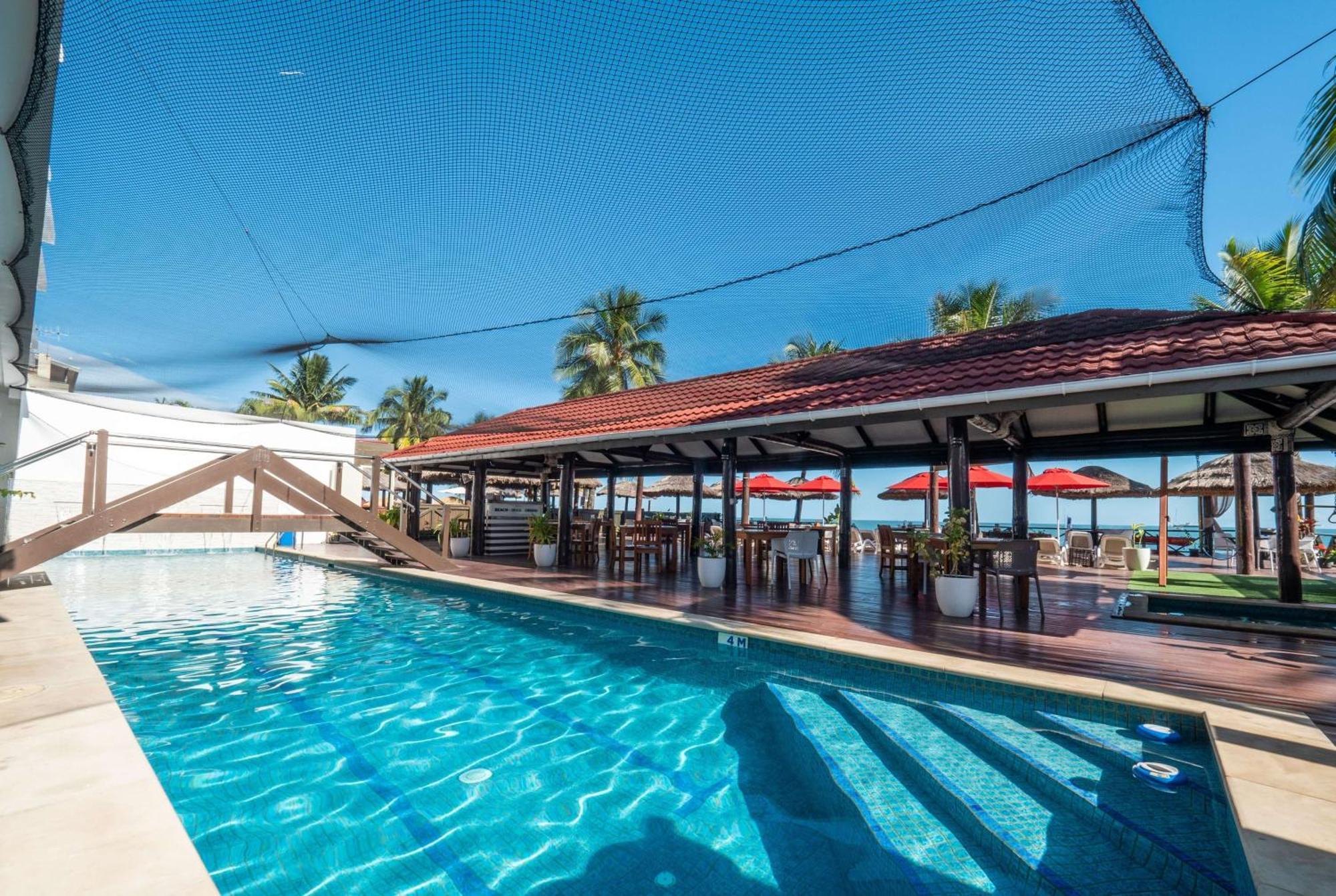 Ramada Suites By Wyndham Wailoaloa Beach Fiji Nadi Exteriör bild