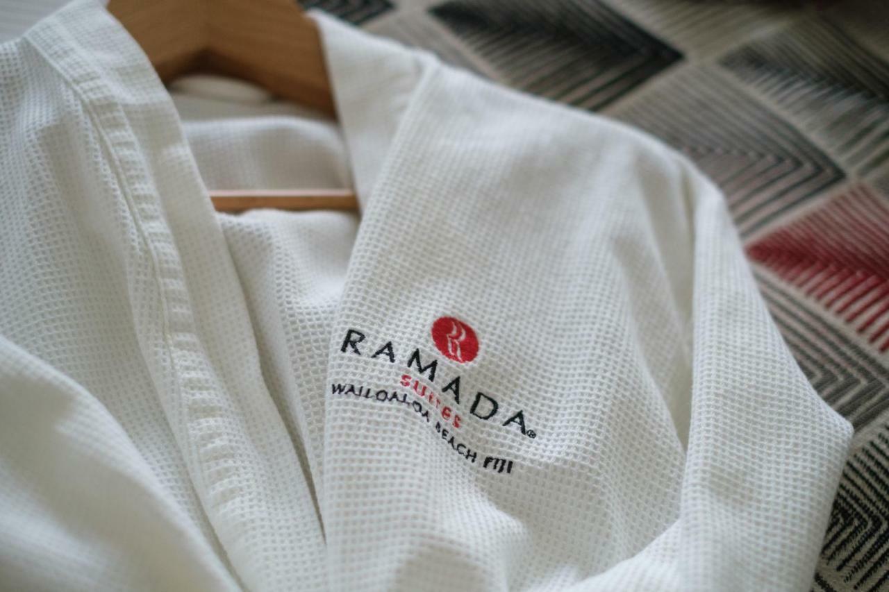 Ramada Suites By Wyndham Wailoaloa Beach Fiji Nadi Exteriör bild