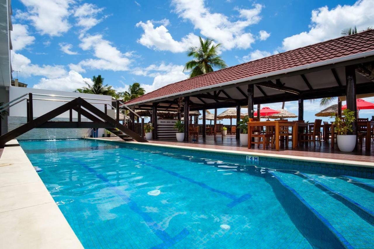 Ramada Suites By Wyndham Wailoaloa Beach Fiji Nadi Exteriör bild